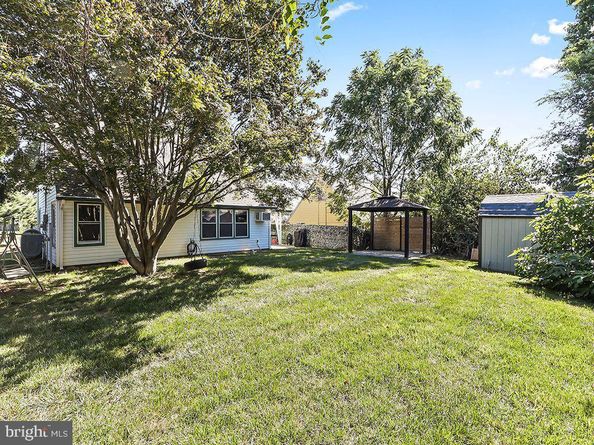 20 Appletree Drive, Levittown PA 19055