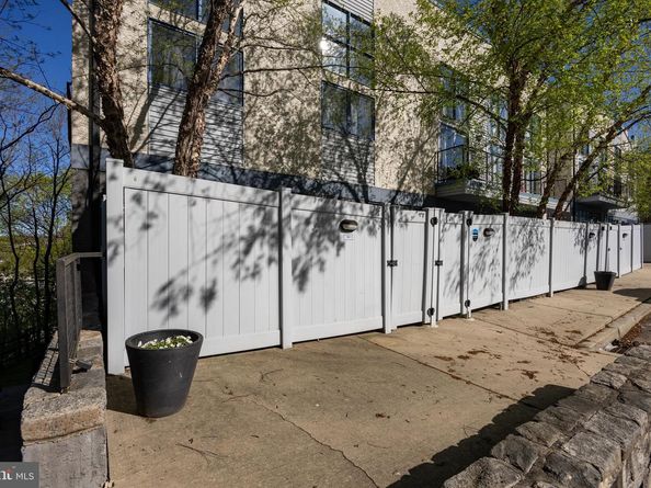 182 Gay Street 502, Philadelphia PA 19128