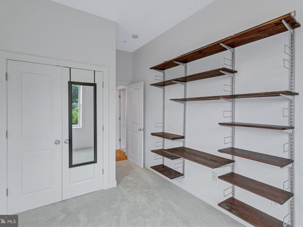 1240 4TH Street NW 300, Washington DC 20001