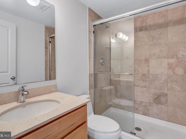 1240 4TH Street NW 300, Washington DC 20001