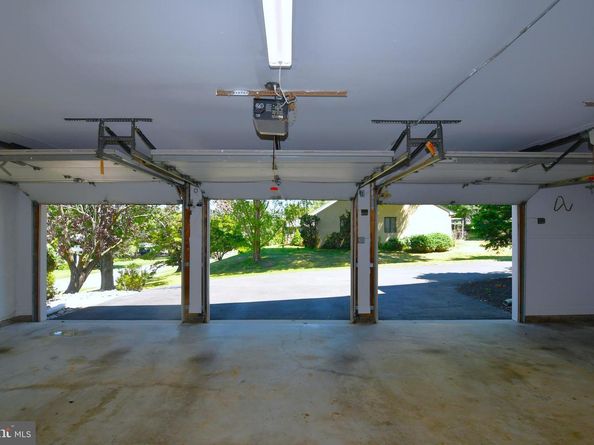 411 Leah Drive, Fort Washington PA 19034