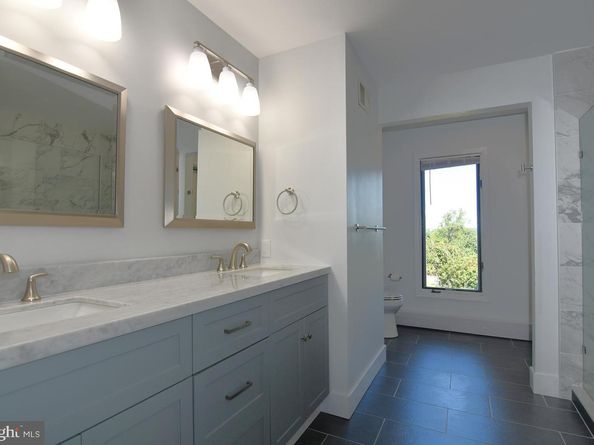 411 Leah Drive, Fort Washington PA 19034