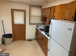 1327 S Warnock Street, Philadelphia PA 19147