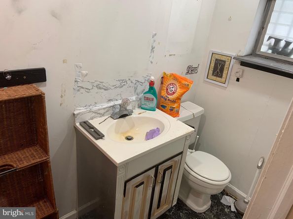 1327 S Warnock Street, Philadelphia PA 19147