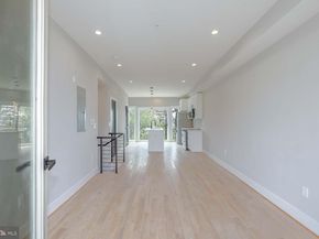 1237 Oates Street NE B, Washington DC 20002
