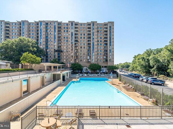 4600 S Four Mile Run Drive 1203, Arlington VA 22204