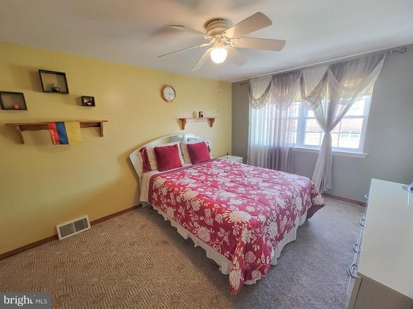 12628 Richton Road, Philadelphia PA 19154