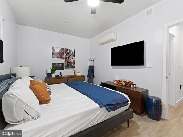 1724 Folsom Street A, Philadelphia PA 19130