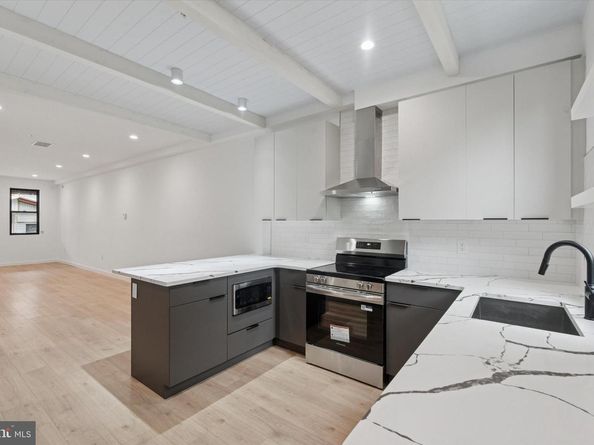 3237 Page Street, Philadelphia PA 19121