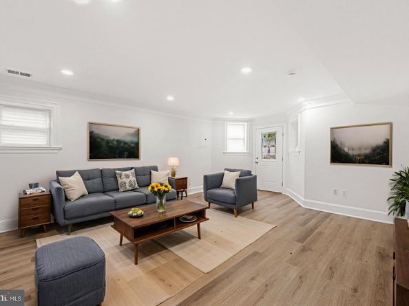15 Seaton Place NE 1, Washington DC 20002