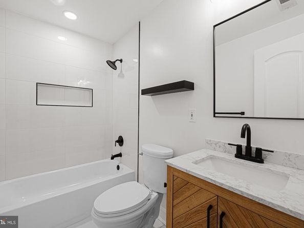 15 Seaton Place NE 1, Washington DC 20002
