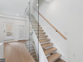 919 S 11TH Street 1, Philadelphia PA 19147