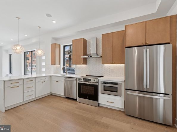 919 S 11TH Street 1, Philadelphia PA 19147