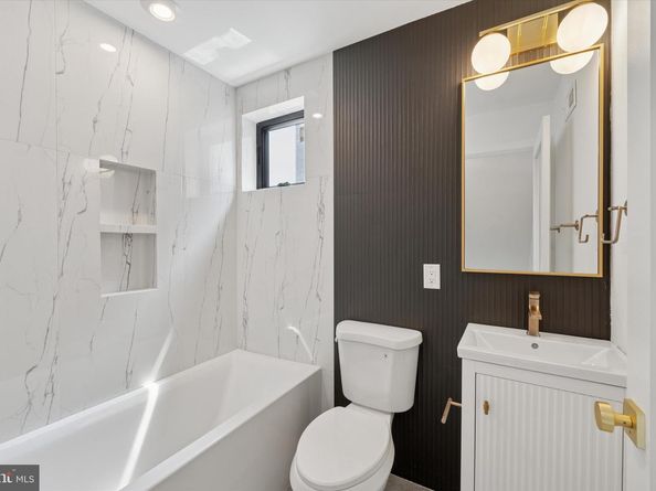 919 S 11TH Street 1, Philadelphia PA 19147