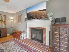 162 Applegate Drive, Sterling VA 20164