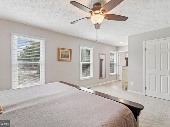 162 Applegate Drive, Sterling VA 20164