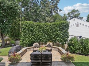 162 Applegate Drive, Sterling VA 20164