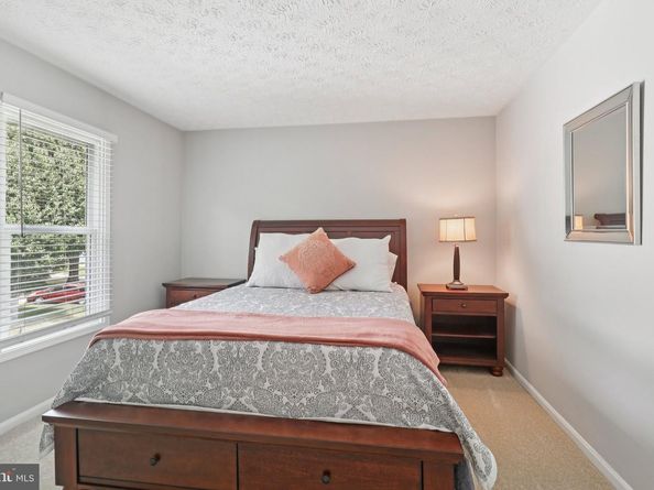 162 Applegate Drive, Sterling VA 20164