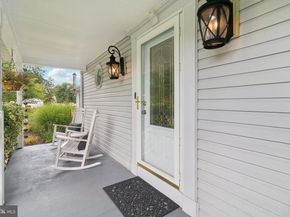 162 Applegate Drive, Sterling VA 20164