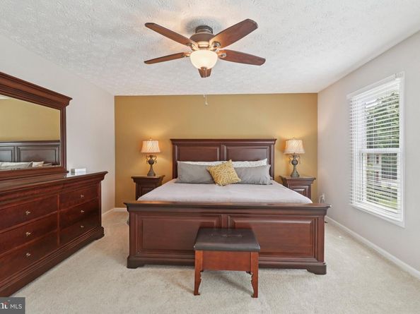 162 Applegate Drive, Sterling VA 20164