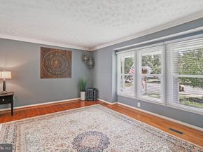 162 Applegate Drive, Sterling VA 20164