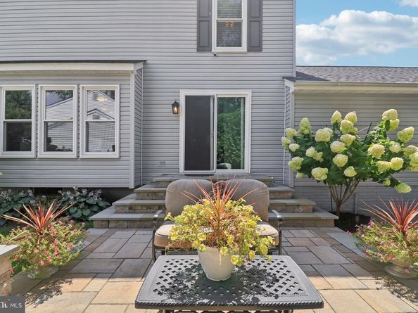 162 Applegate Drive, Sterling VA 20164