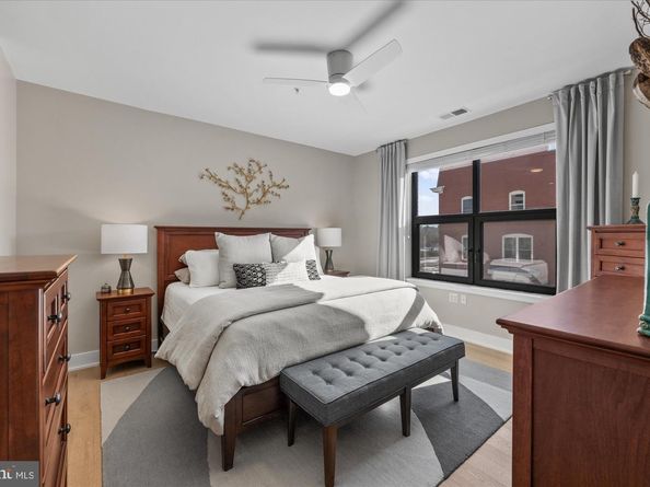 737 Swann Avenue 212, Alexandria VA 22301