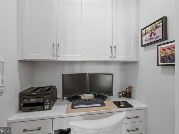 737 Swann Avenue 212, Alexandria VA 22301