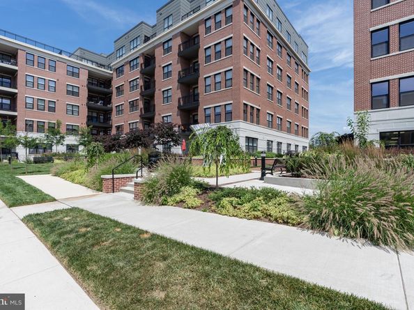 737 Swann Avenue 212, Alexandria VA 22301