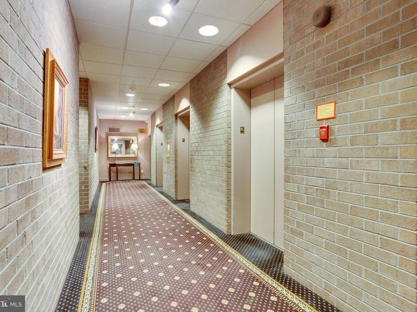 1800 Old Meadow Road 1720, Mclean VA 22102