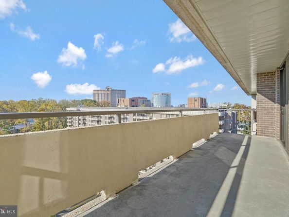 1800 Old Meadow Road 1720, Mclean VA 22102
