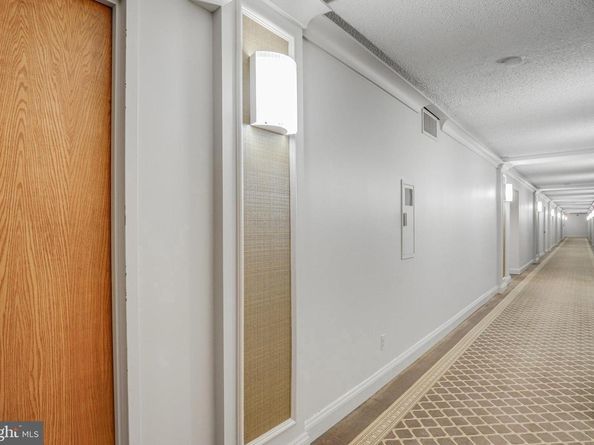1800 Old Meadow Road 1720, Mclean VA 22102