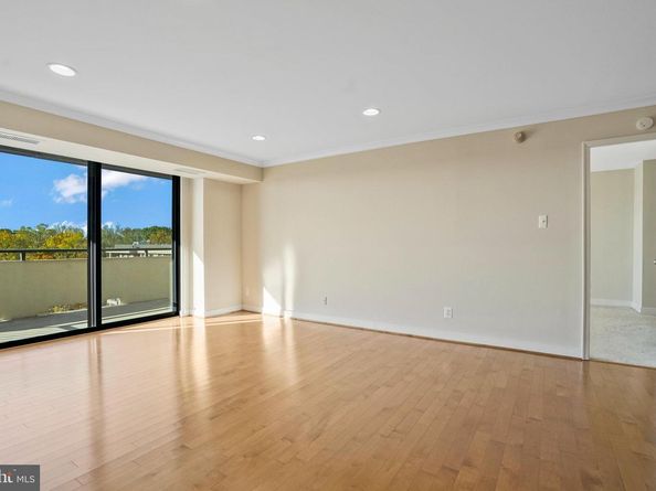 1800 Old Meadow Road 1720, Mclean VA 22102