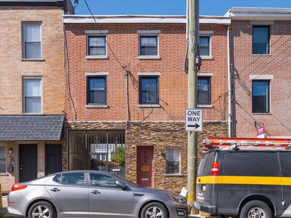 934 New Market Street, Philadelphia PA 19123