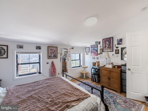 934 New Market Street, Philadelphia PA 19123