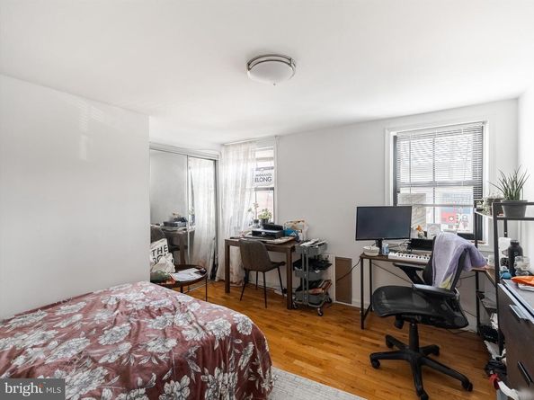 934 New Market Street, Philadelphia PA 19123