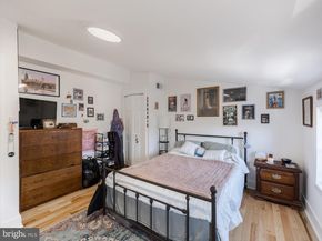 934 New Market Street, Philadelphia PA 19123