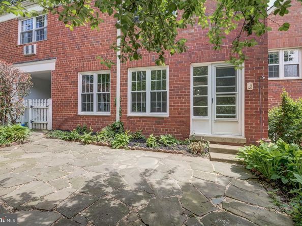1628 Mount Eagle Place, Alexandria VA 22302