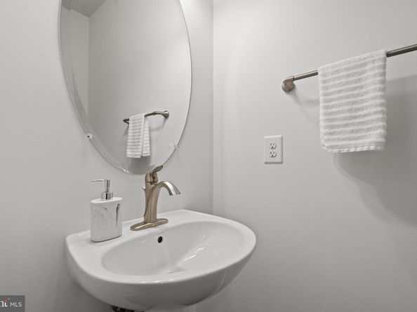 1907 Main Line Boulevard 101, Alexandria VA 22301