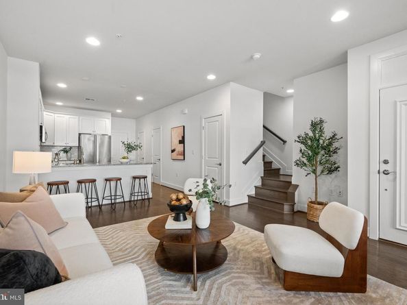 1907 Main Line Boulevard 101, Alexandria VA 22301