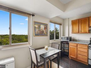 2500 N Van Dorn Street 517, Alexandria VA 22302