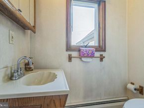 361 Amosland Road, Holmes PA 19043