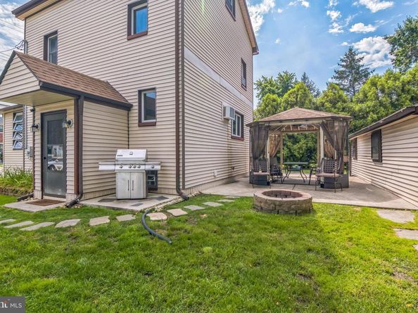361 Amosland Road, Holmes PA 19043