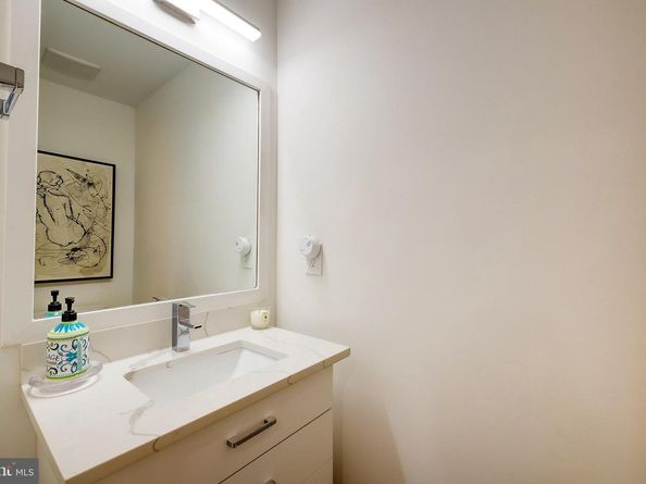 210 Cromwell Terrace NE, Washington DC 20002