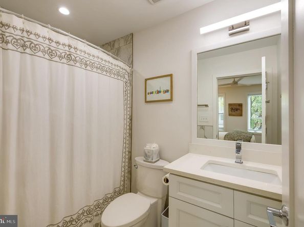 210 Cromwell Terrace NE, Washington DC 20002