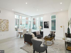 142R S Front Street, Philadelphia PA 19106
