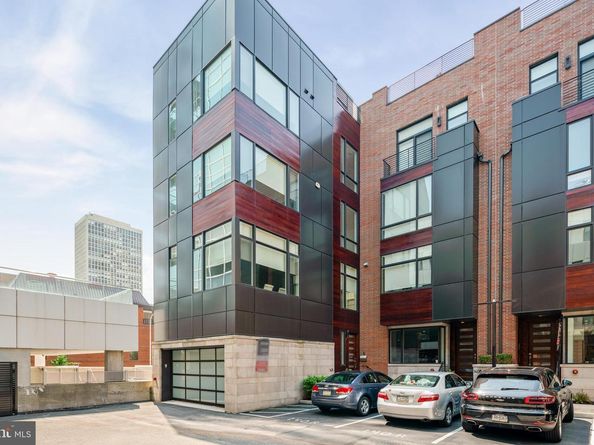 142R S Front Street, Philadelphia PA 19106