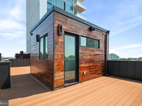 142R S Front Street, Philadelphia PA 19106