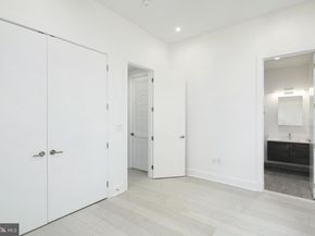 142R S Front Street, Philadelphia PA 19106