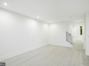 142R S Front Street, Philadelphia PA 19106